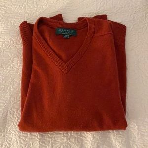 Men’s Cashmere V-Neck Sweater